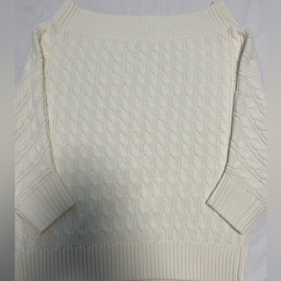 Off the shoulder, Sweater ! - Picture 3 of 3